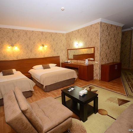 Hotel Istanbul バトゥーミ エクステリア 写真