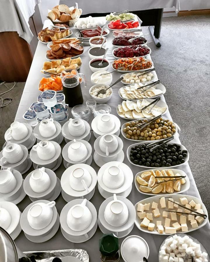 Hotel Istanbul バトゥーミ エクステリア 写真